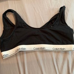 Calvin Klein wireless bra top size 14-16 girls XL - used